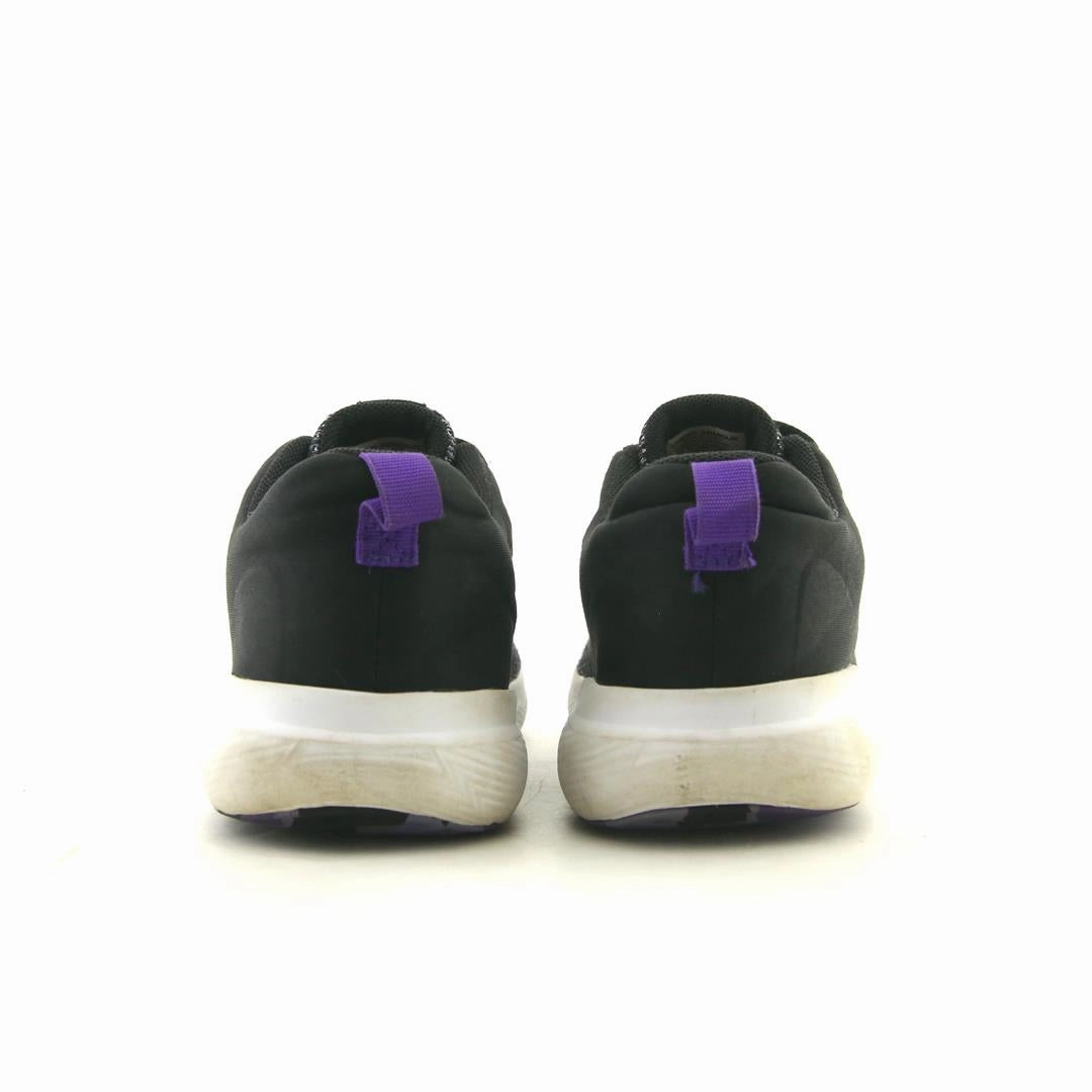 UNDER ARMOUR CHARGED REVITALIZE Under Armour trainer close-ups