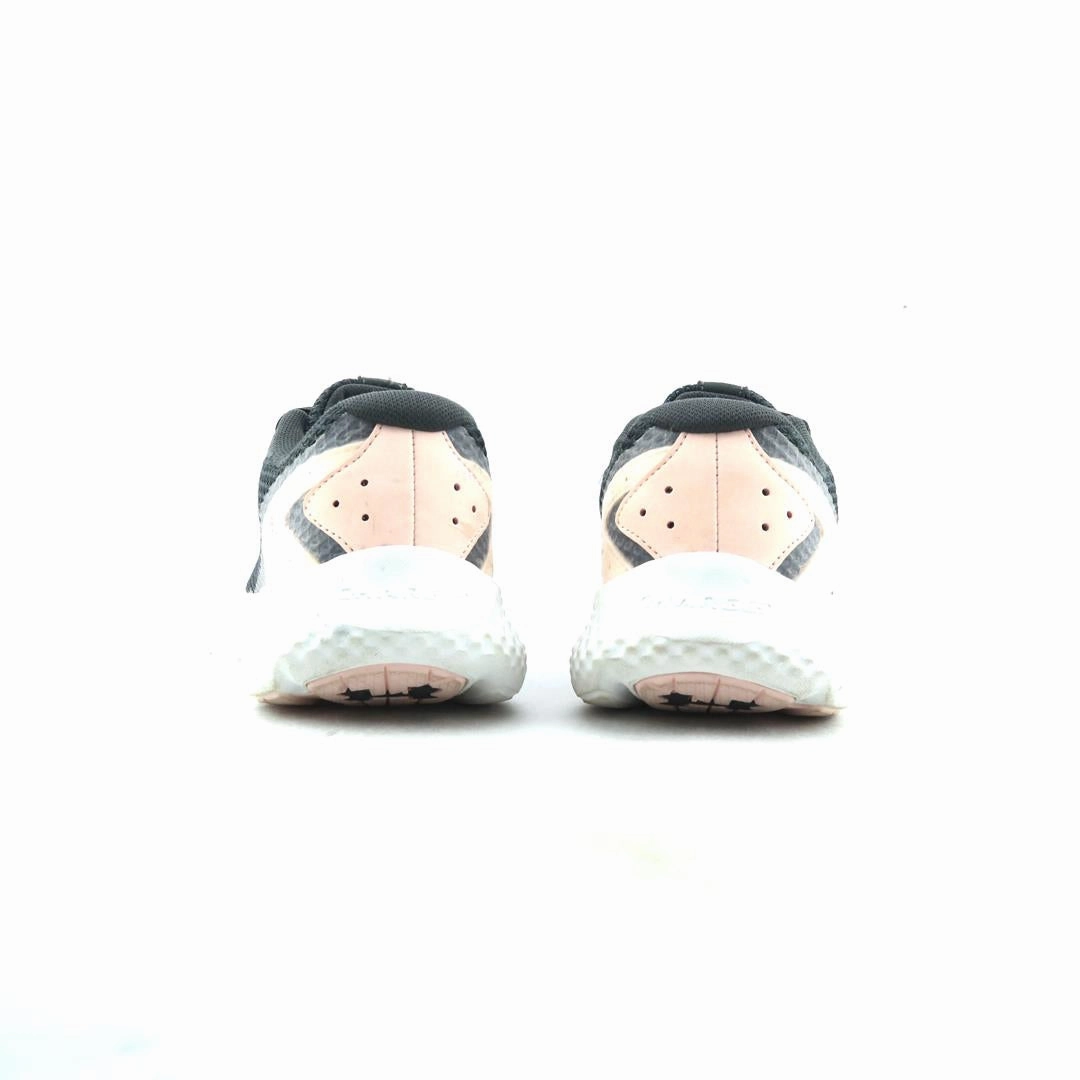 UNDER ARMOUR CHARGED ROGUE 3 Under Armour sport shoe shots