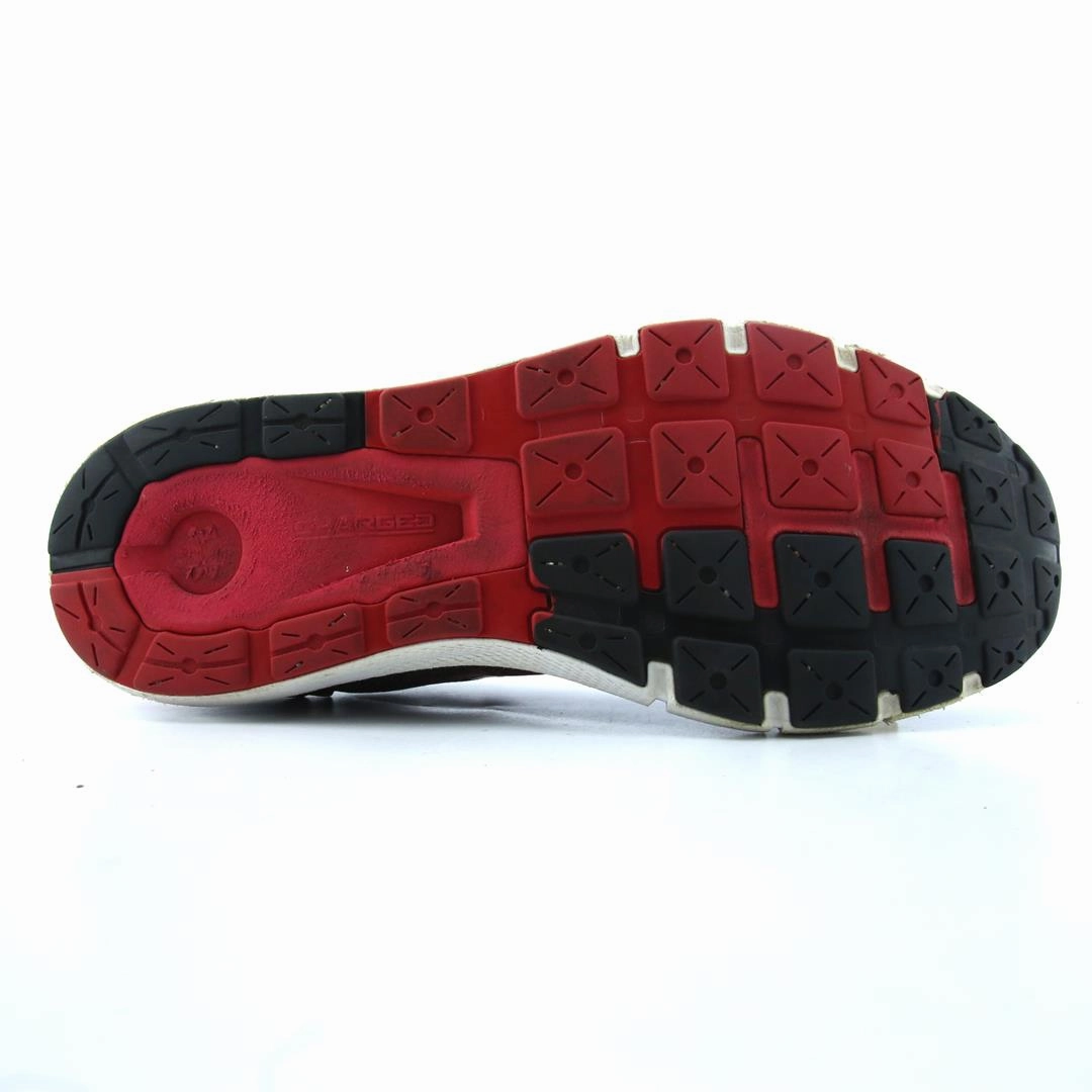 UNDER ARMOUR CHARGED ROGUE TWIST Under Armour trainer close-ups