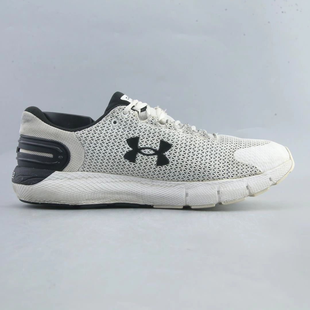 UNDER ARMOUR CHARGED ROGUE Under Armour performance footwear
