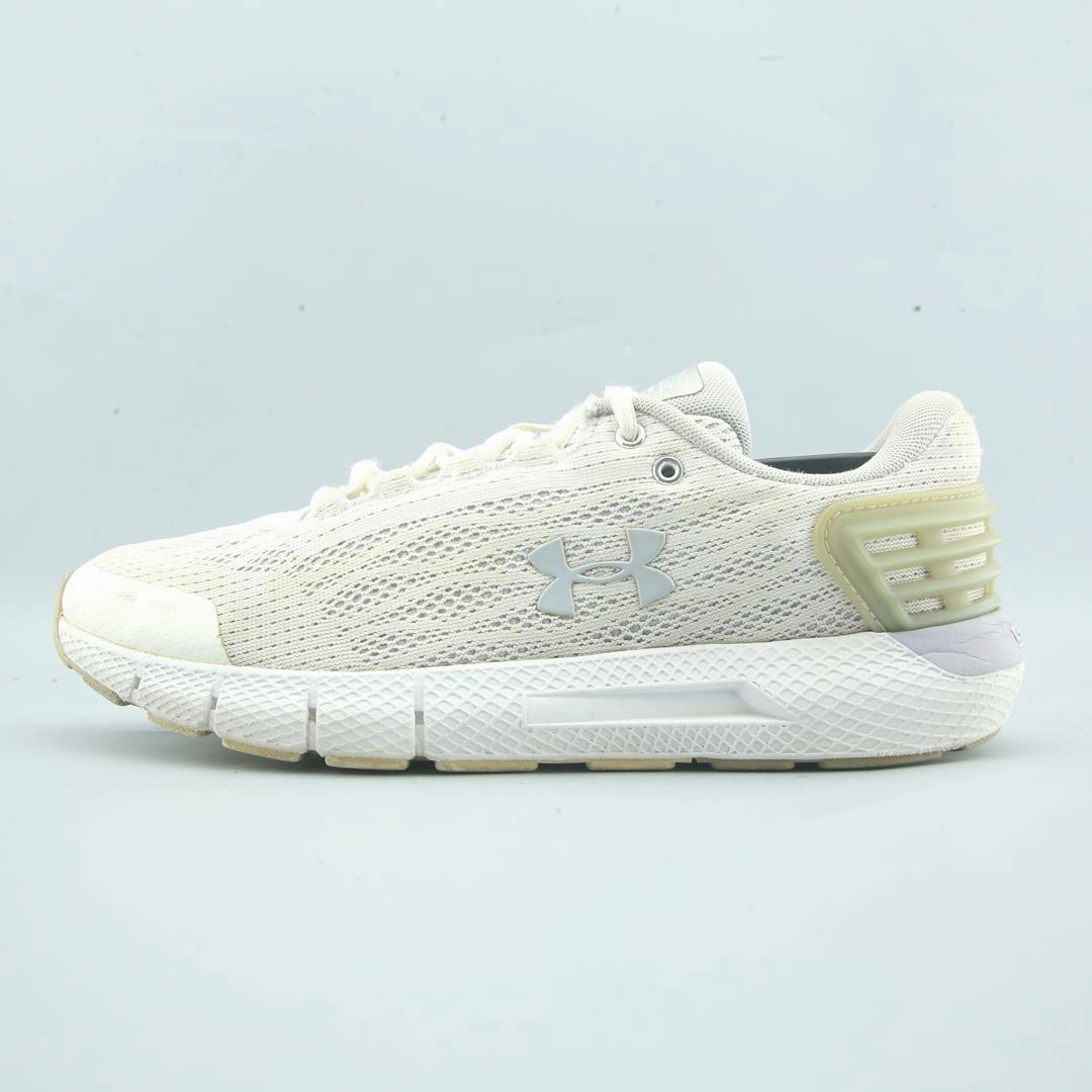UNDER ARMOUR CHARGED ROGUE Under Armour high-performance sport shoes