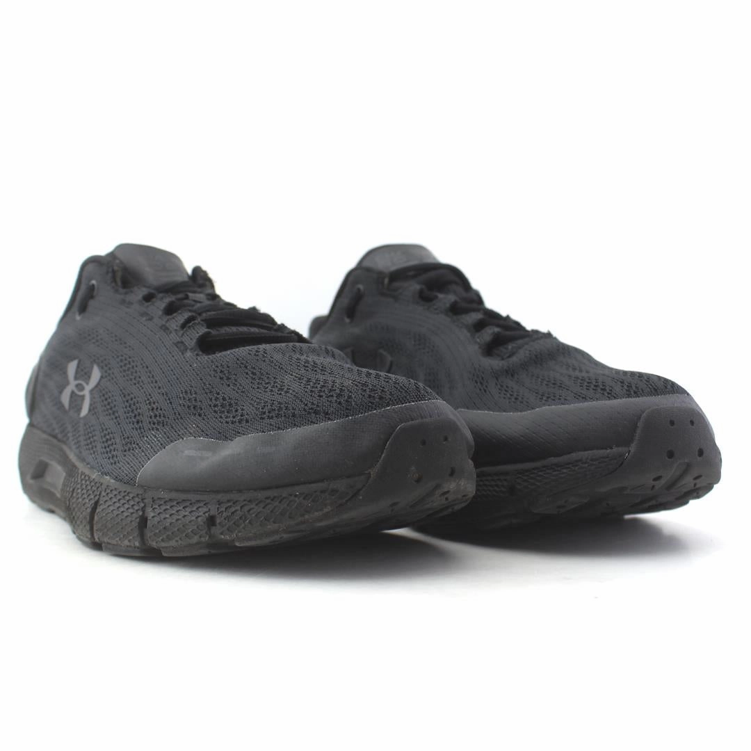 UNDER ARMOUR CHARGED ROUGE 4 Under Armour trainer close-ups