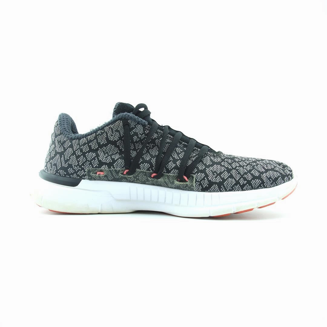 UNDER ARMOUR CHARGED TRANSIT Under Armour sport shoe shots