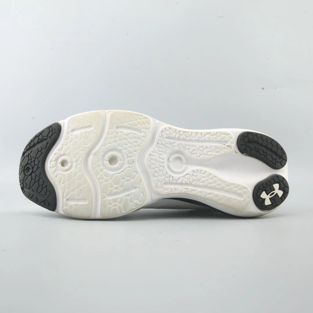 UNDER ARMOUR CHARGED VANTAGE 2 Under Armour sport shoe shots