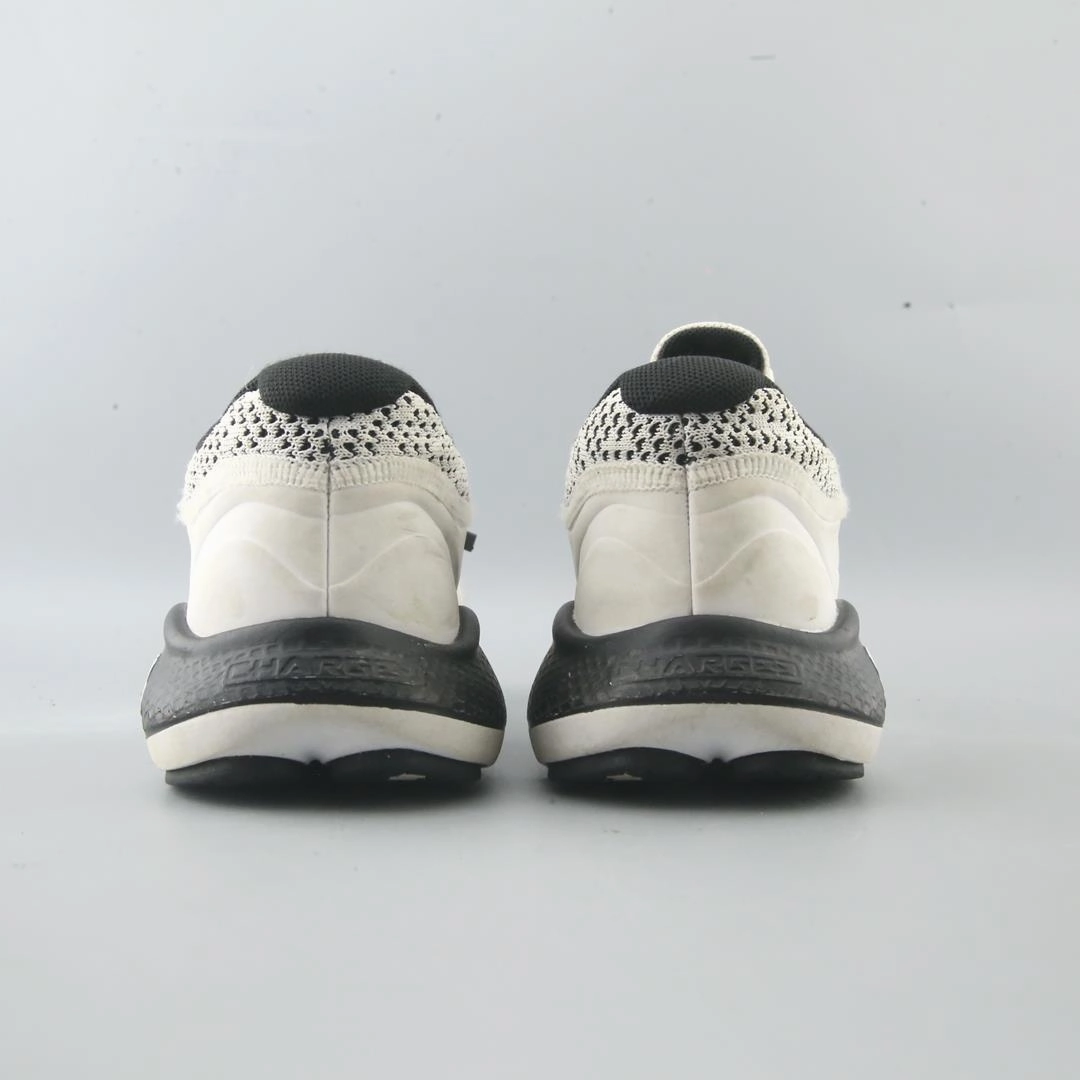 UNDER ARMOUR CHARGED VANTAGE 2 Under Armour sport shoe shots