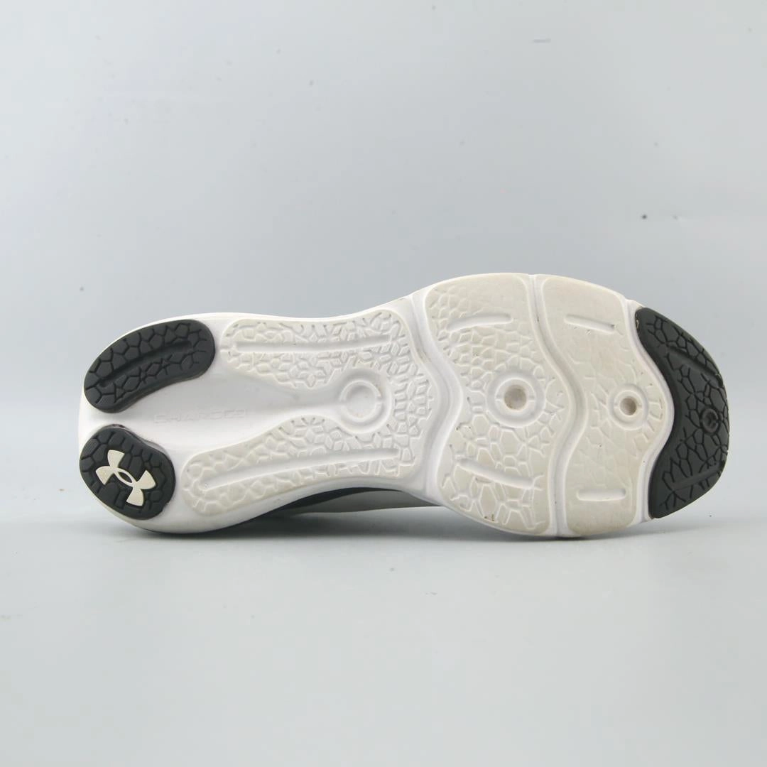 UNDER ARMOUR CHARGED VANTAGE 2 Under Armour sport shoe shots
