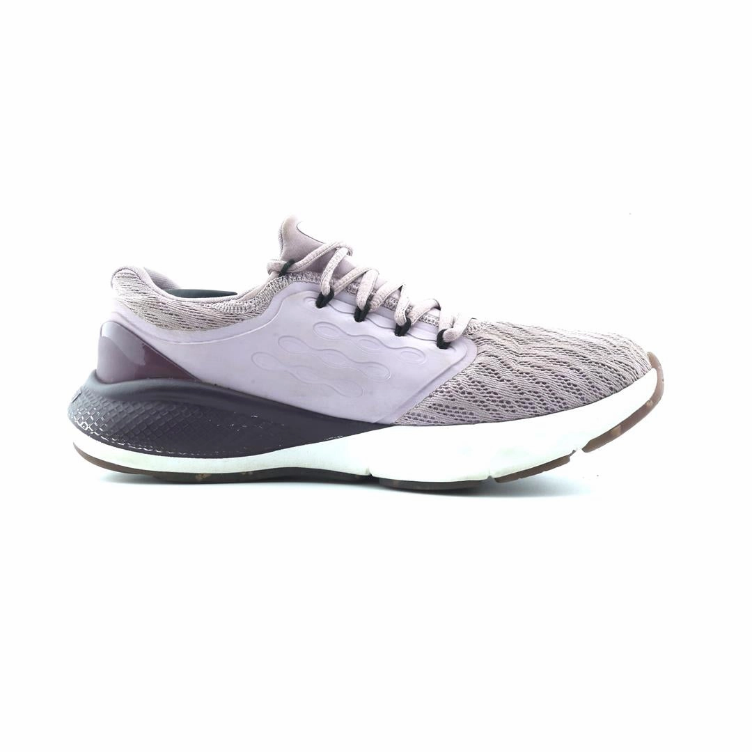 UNDER ARMOUR CHARGED VANTAGE Under Armour sport shoe shots
