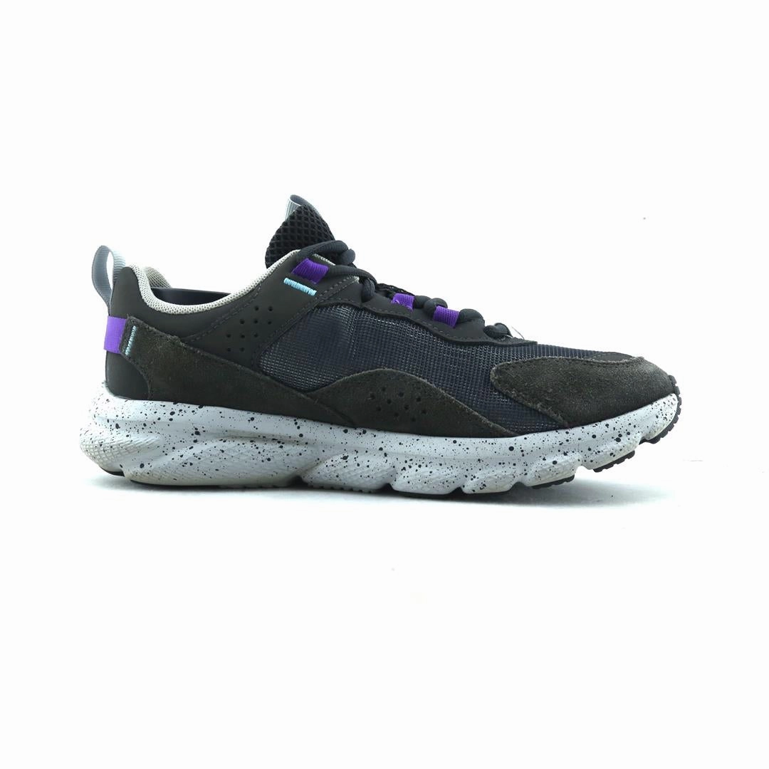 UNDER ARMOUR CHARGED VERSSERT SPECKLE Under Armour sport shoe shots