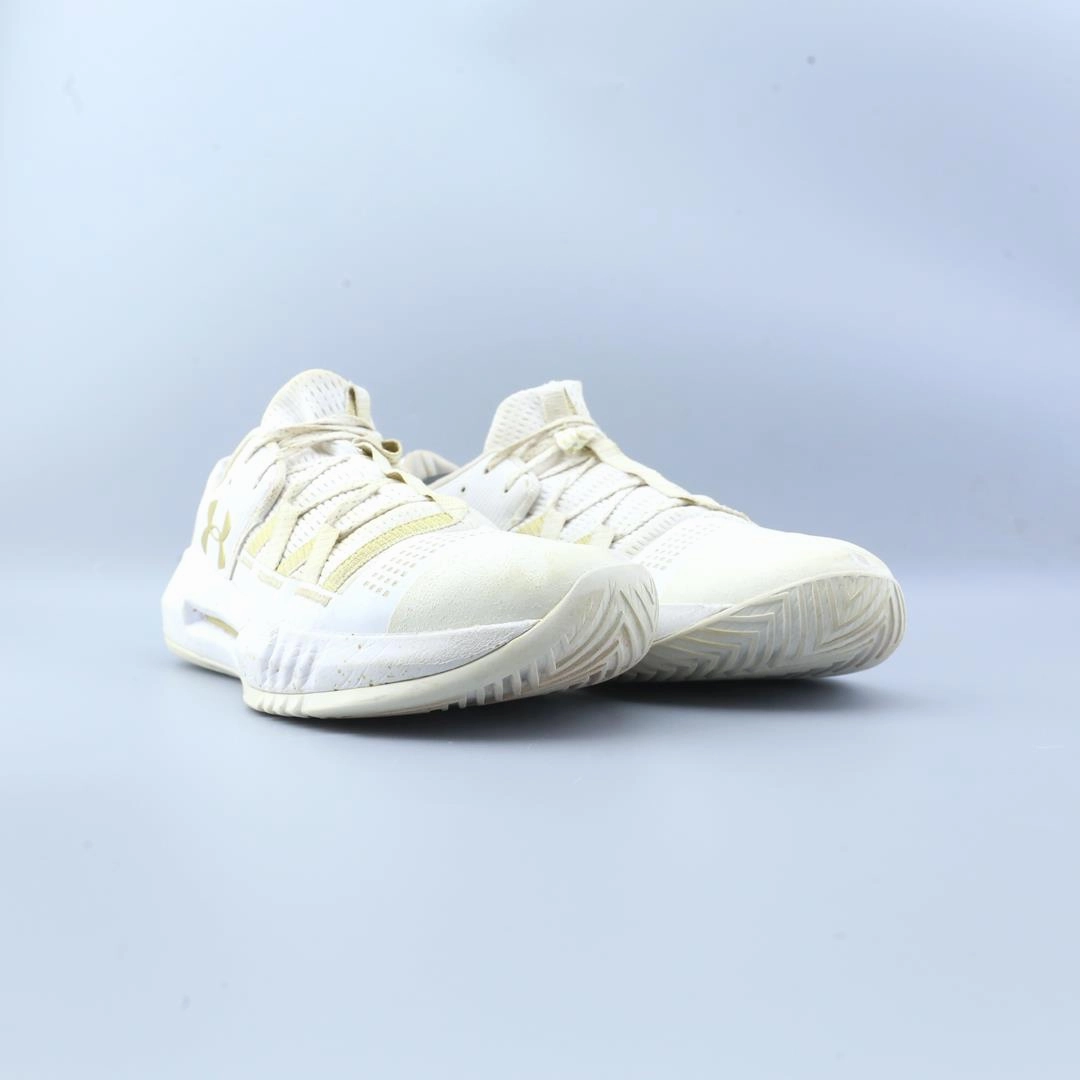 UNDER ARMOUR CITY 2.0 Under Armour sport shoe shots