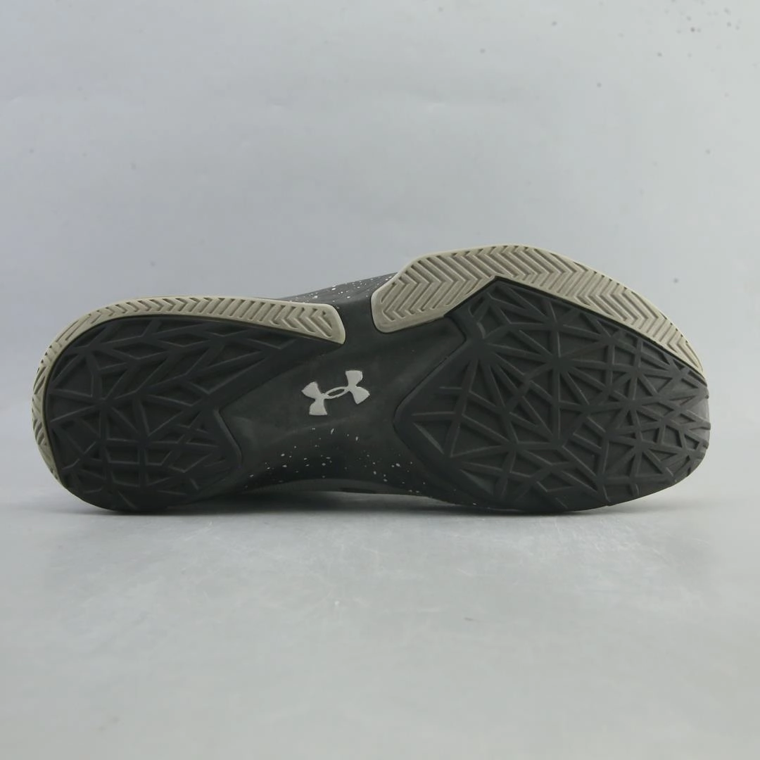 UNDER ARMOUR  COMPFIT MICROG Under Armour trainer close-ups