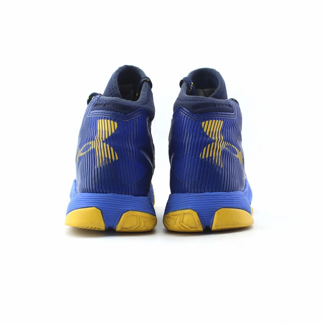 UNDER ARMOUR CURRY 2.5 Under Armour trainer close-ups