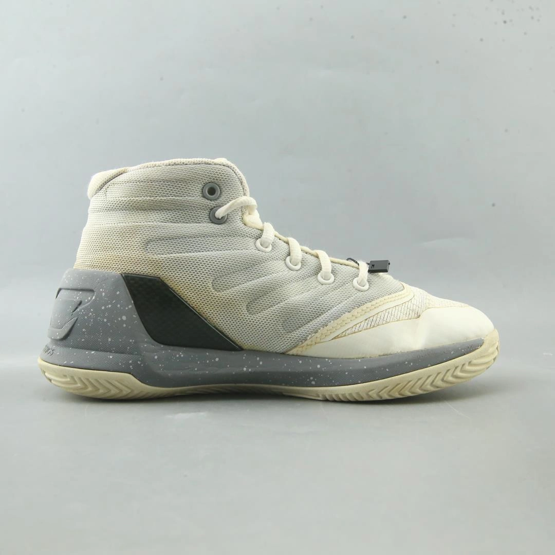 UNDER ARMOUR CURRY 3 Under Armour sport shoe shots