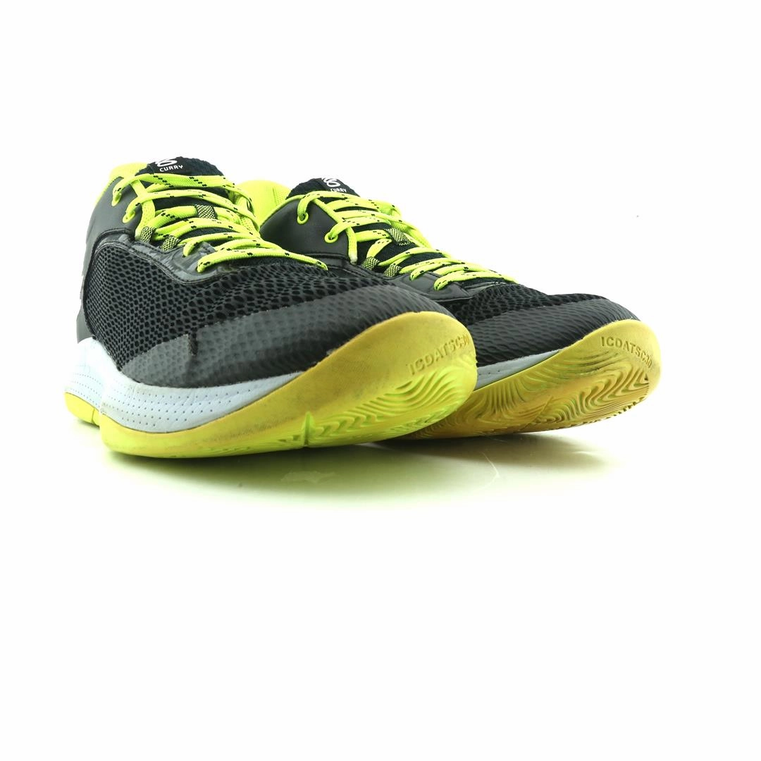 UNDER ARMOUR CURRY 3Z6 Under Armour sport shoe shots