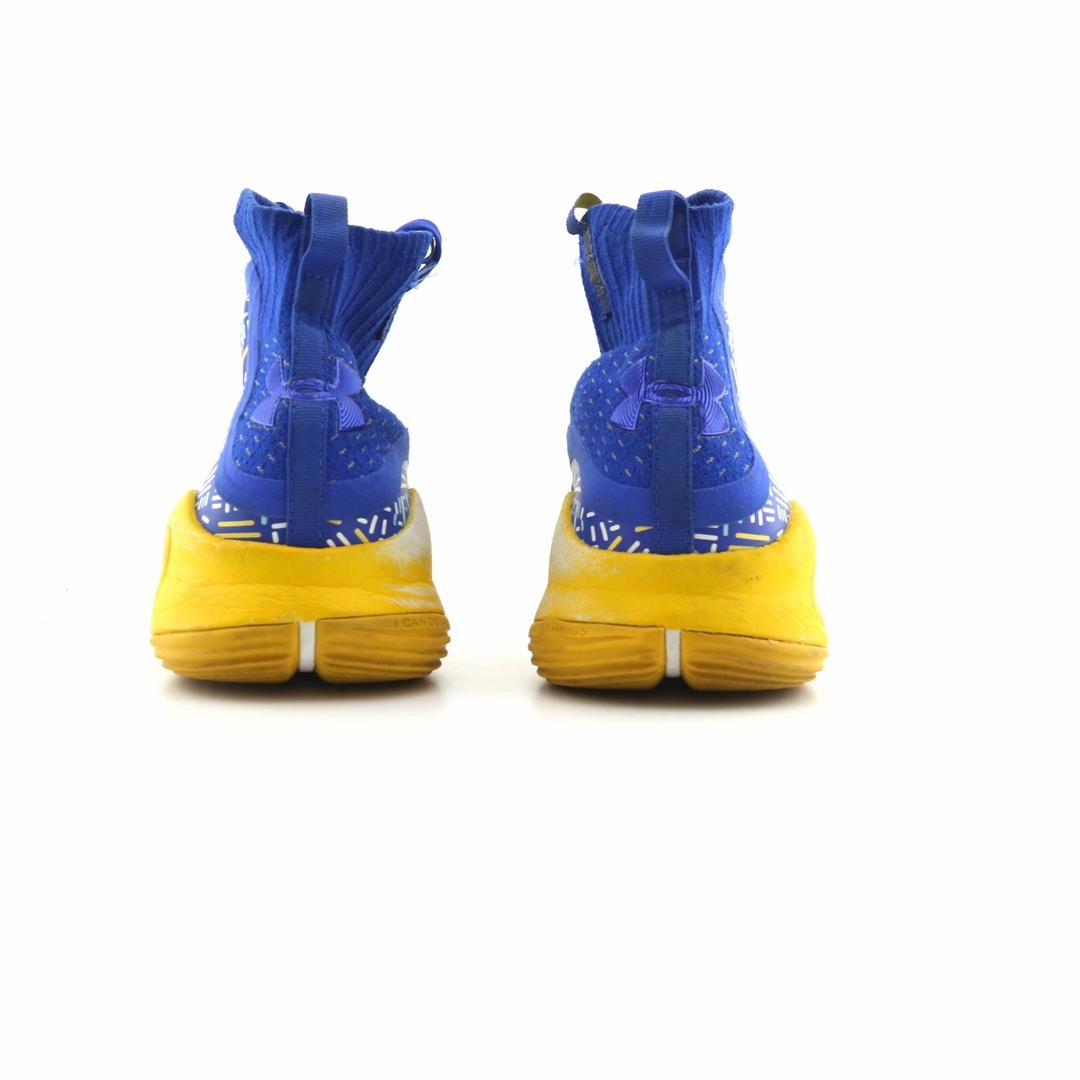 UNDER ARMOUR CURRY 4 MID Under Armour trainer close-ups