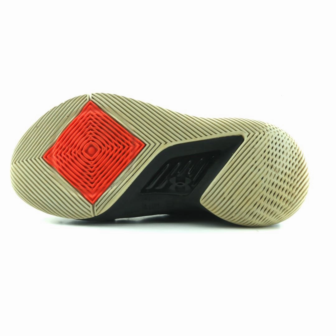 UNDER ARMOUR CURRY 5 Under Armour sport shoe shots