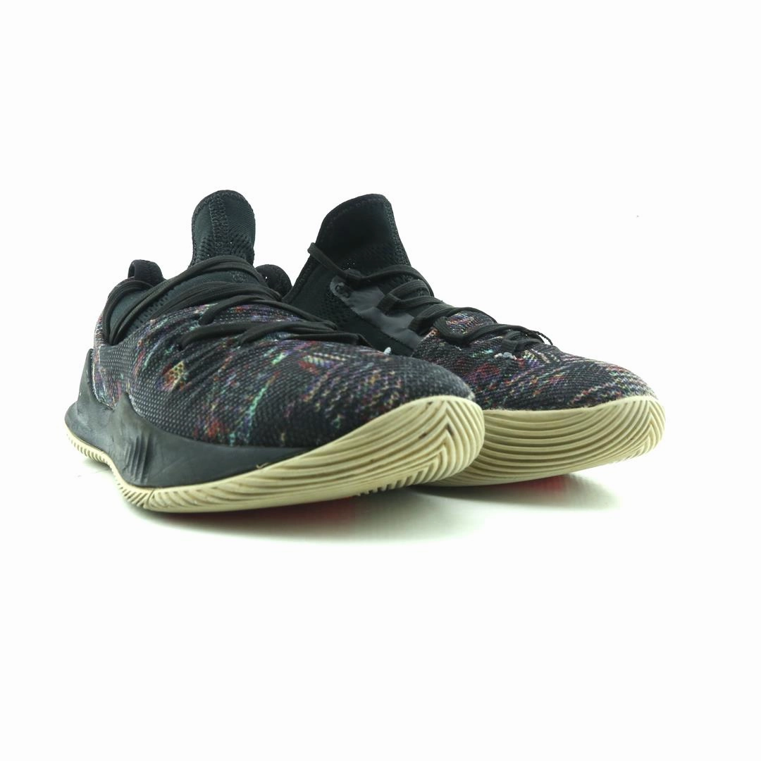 UNDER ARMOUR CURRY 5 Under Armour sport shoe shots