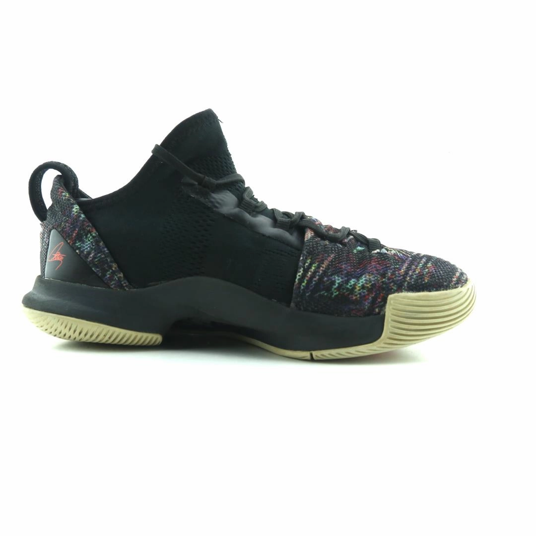 UNDER ARMOUR CURRY 5 Under Armour sport shoe shots