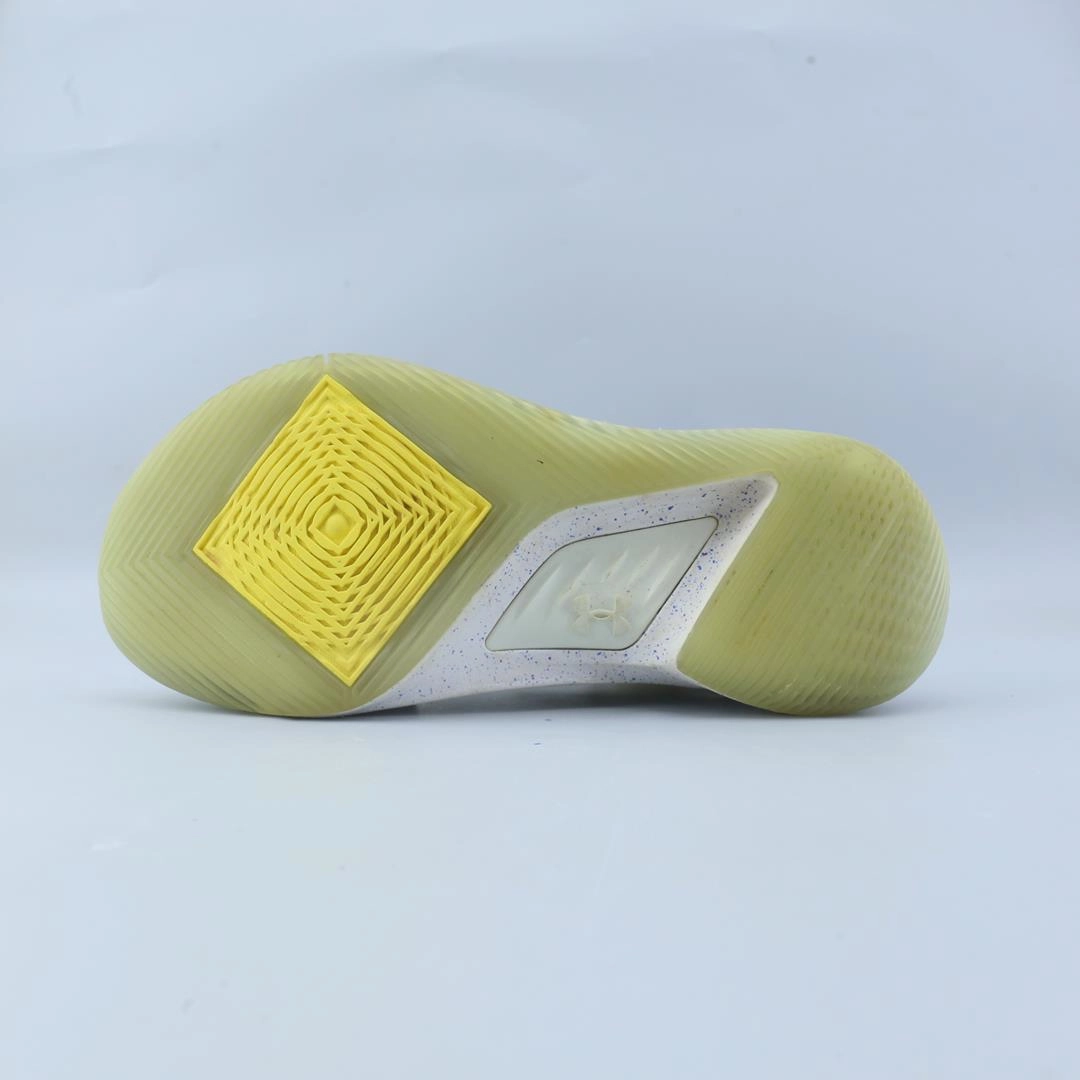 UNDER ARMOUR  CURRY 5 Under Armour sport shoe shots