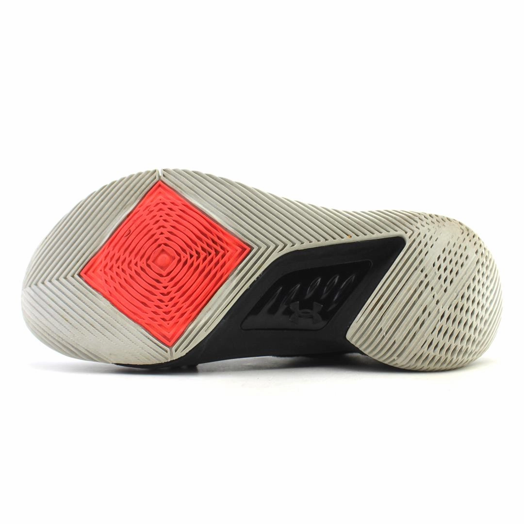 UNDER ARMOUR CURRY 5 Under Armour sport shoe shots