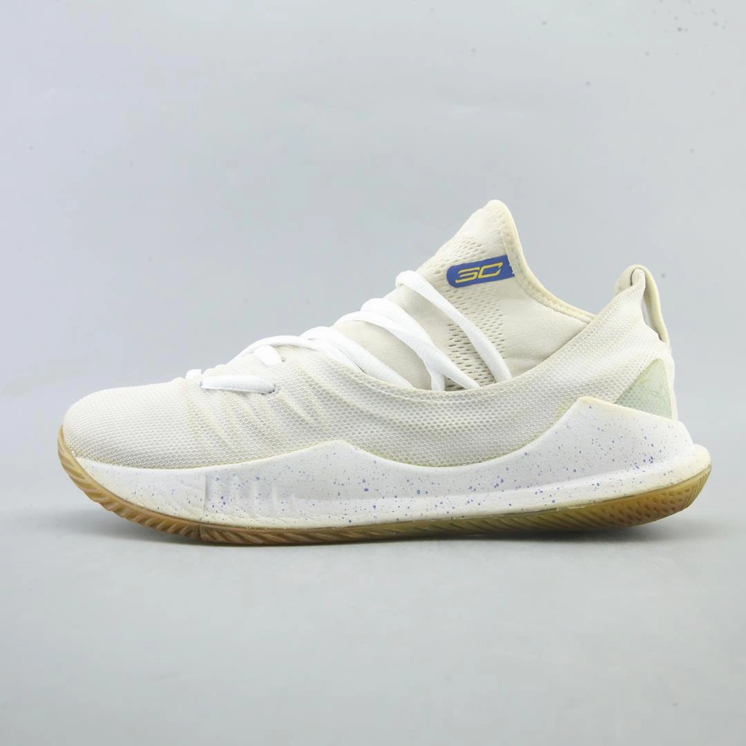 UNDER ARMOUR CURRY 5 Under Armour supportive training shoes