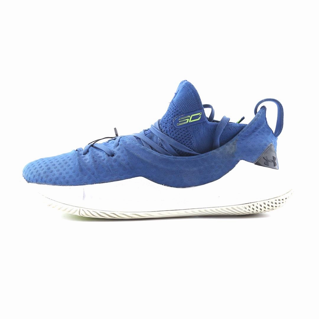 UNDER ARMOUR CURRY 5 Under Armour supportive training shoes