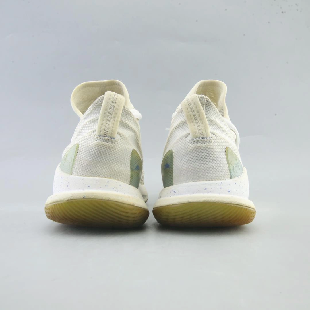 UNDER ARMOUR CURRY 5 Under Armour trainer close-ups