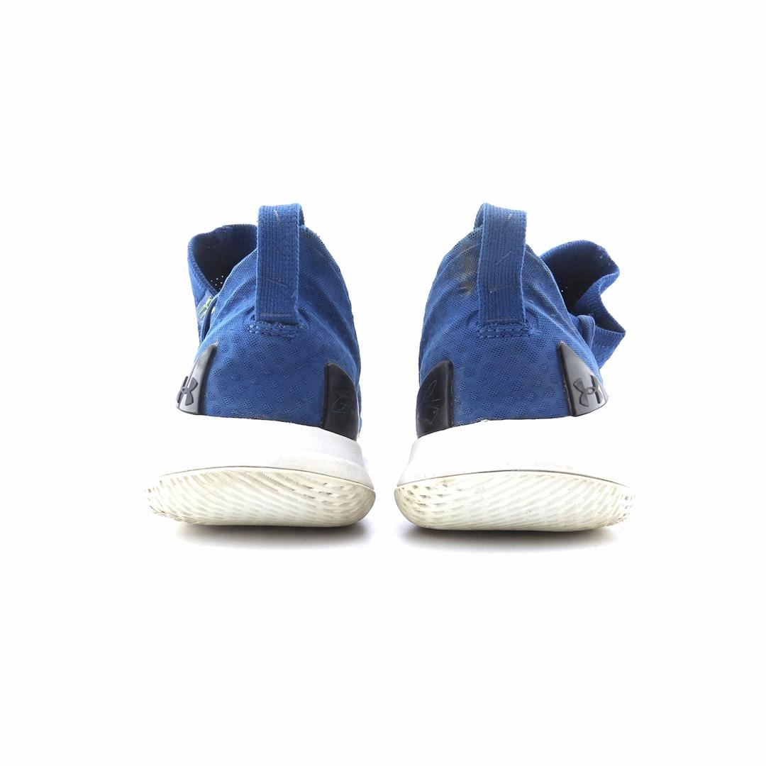 UNDER ARMOUR CURRY 5 Under Armour trainer close-ups