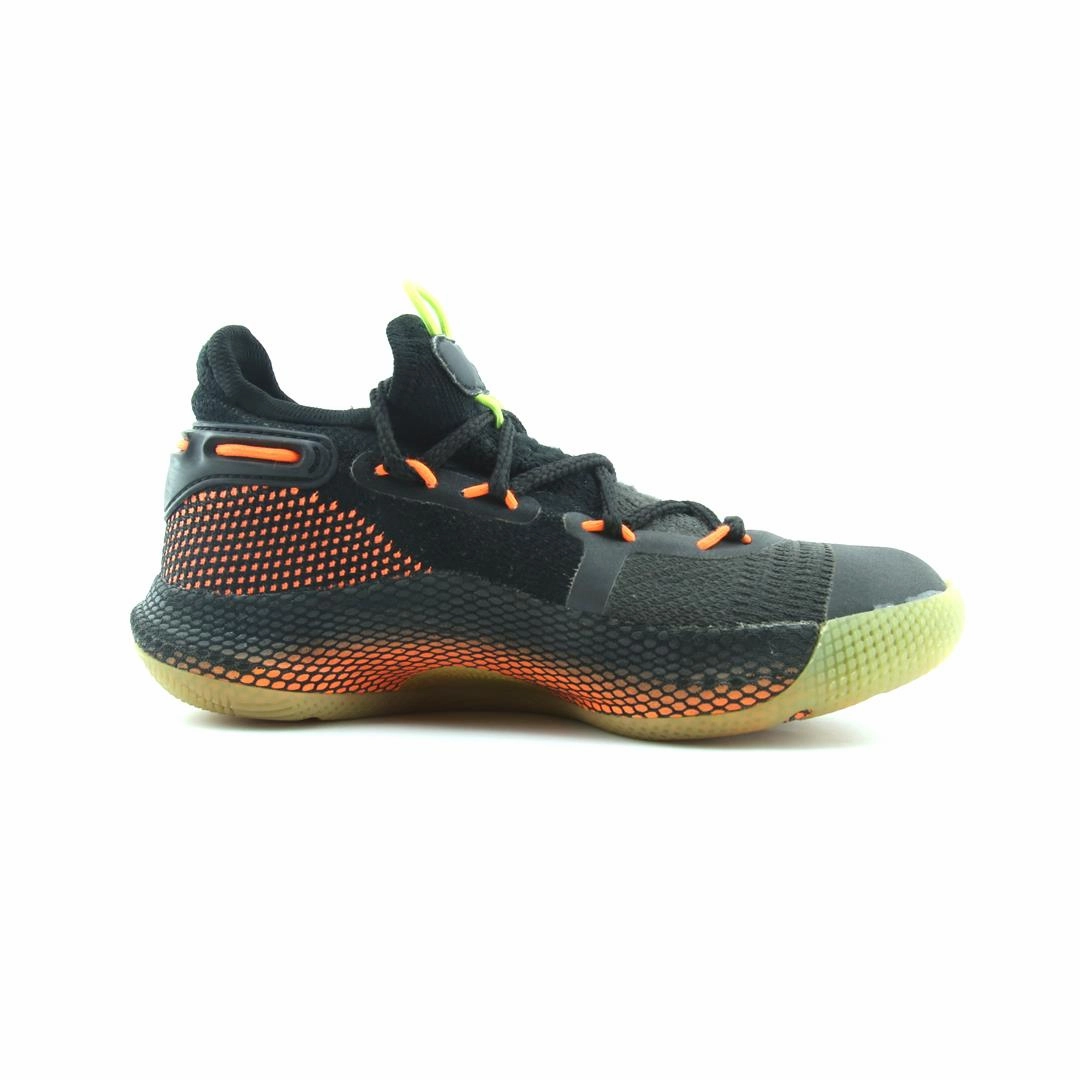 UNDER ARMOUR CURRY 6 Under Armour sport shoe shots