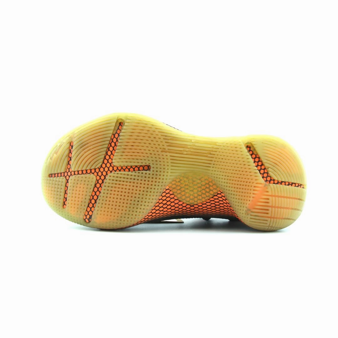 UNDER ARMOUR CURRY 6 Under Armour sport shoe shots