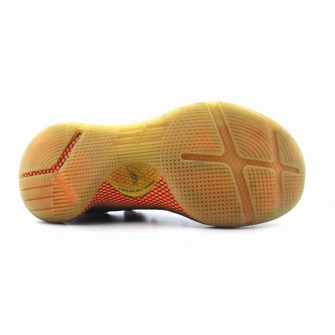 UNDER ARMOUR CURRY 6 Under Armour trainer close-ups