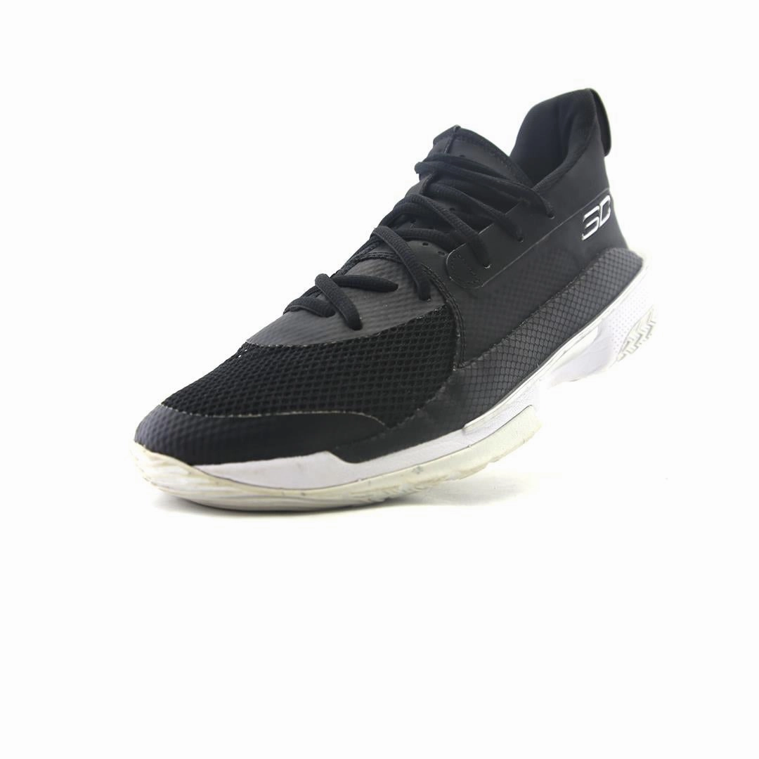 UNDER ARMOUR CURRY 7 Under Armour trainer close-ups