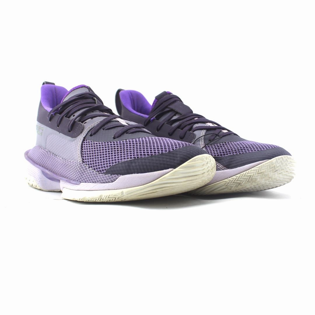 UNDER ARMOUR CURRY 7 Under Armour trainer close-ups