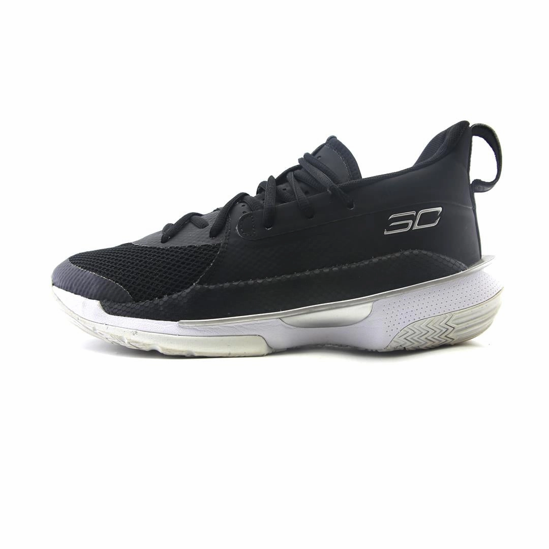 UNDER ARMOUR CURRY 7 Under Armour supportive training shoes