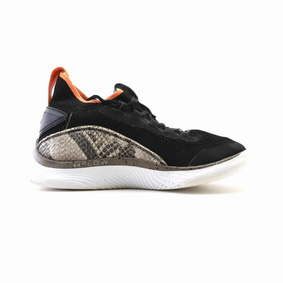 UNDER ARMOUR  CURRY FLOW 8 Under Armour trainer close-ups
