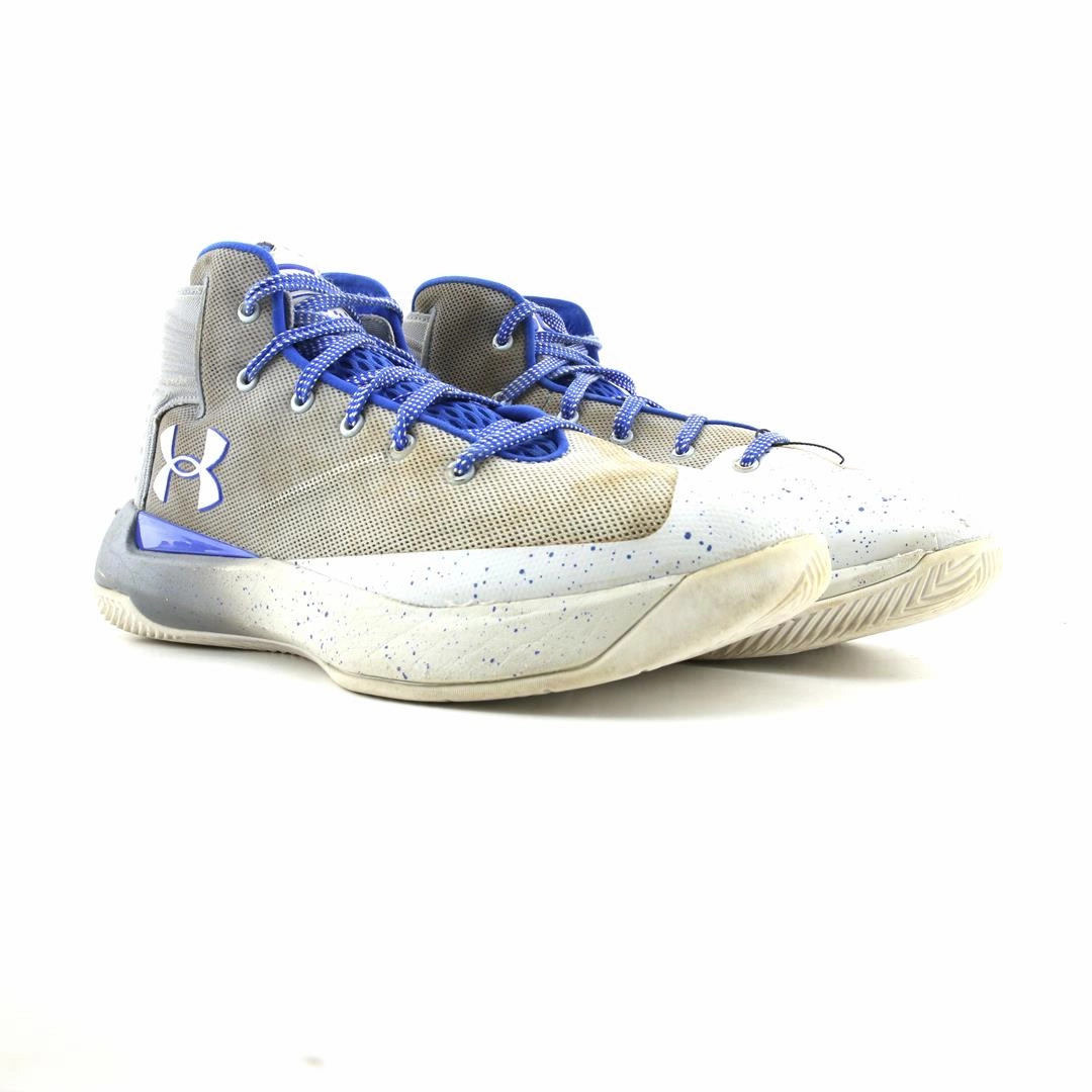 UNDER ARMOUR CURRY Under Armour trainer close-ups