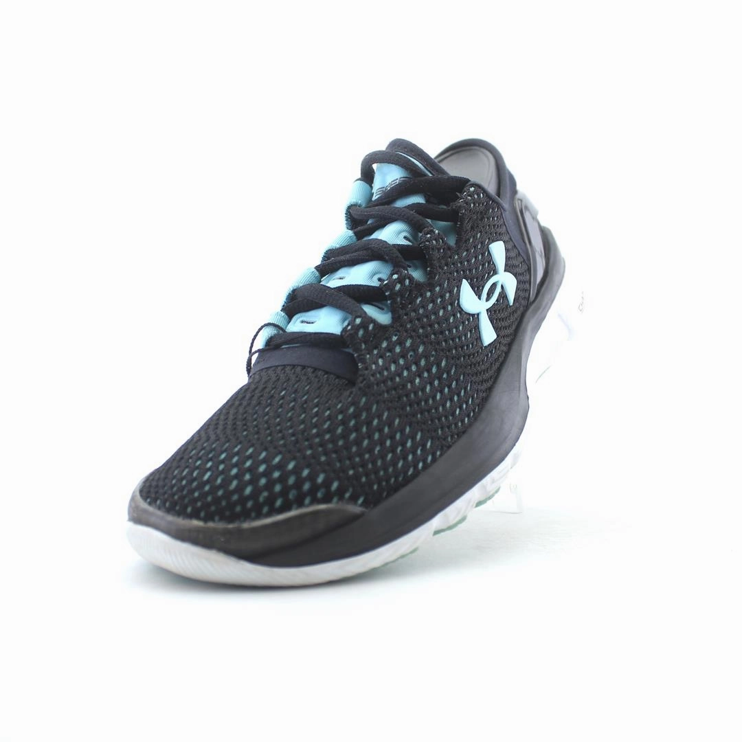 UNDER ARMOUR DAMSKIE SPEEDFOAM Under Armour trainer close-ups
