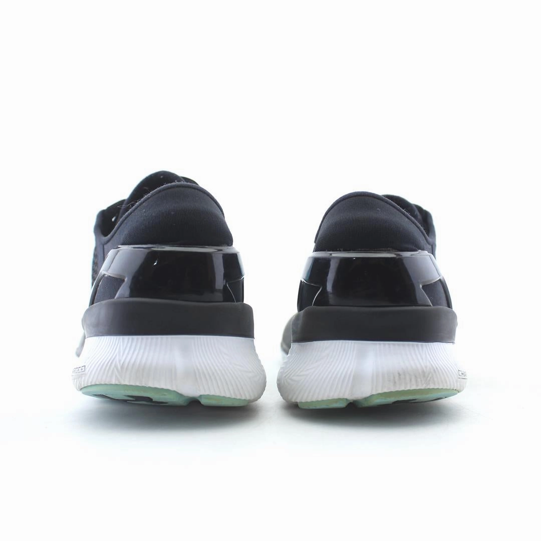 UNDER ARMOUR DAMSKIE SPEEDFOAM Under Armour trainer close-ups
