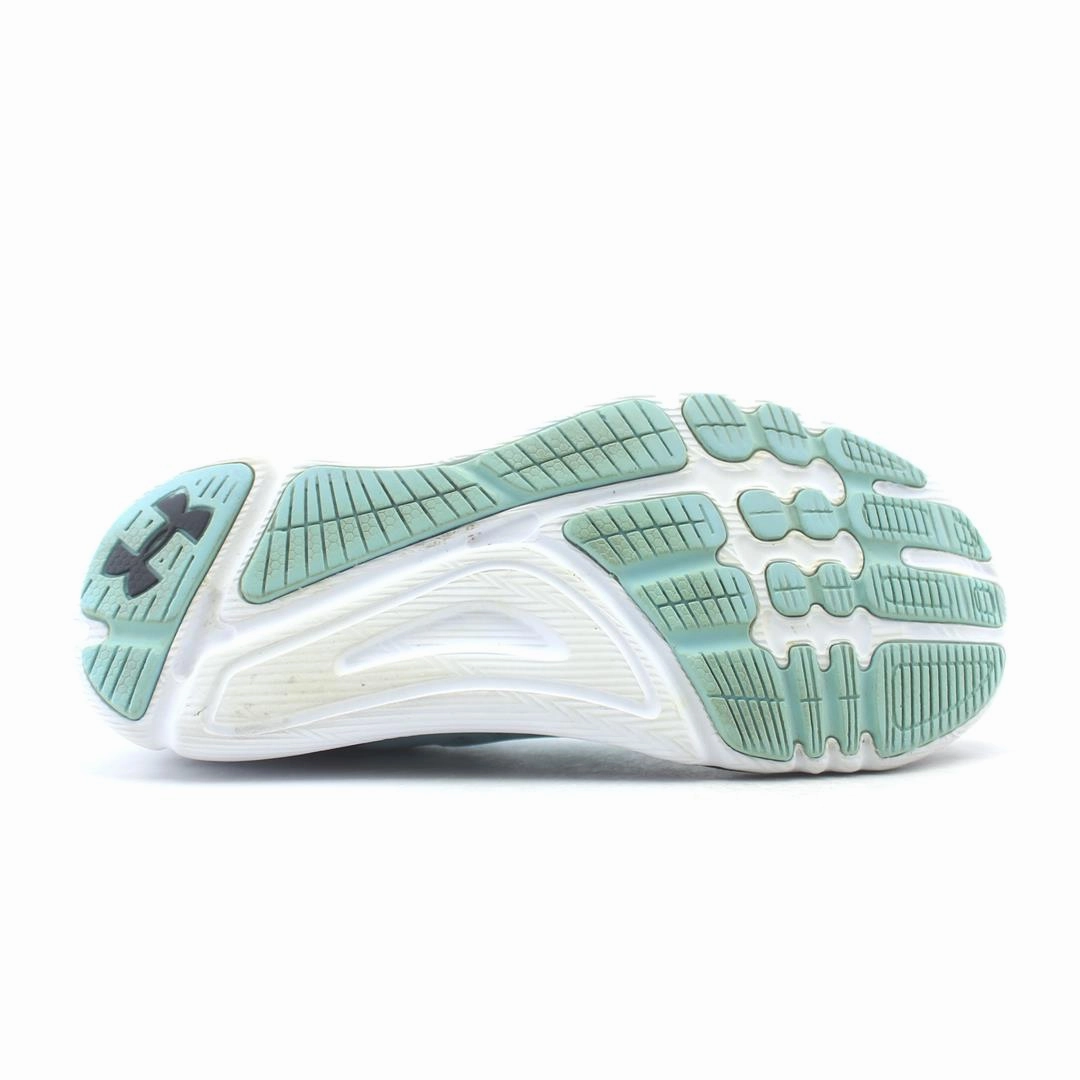 UNDER ARMOUR DAMSKIE SPEEDFOAM Under Armour trainer close-ups