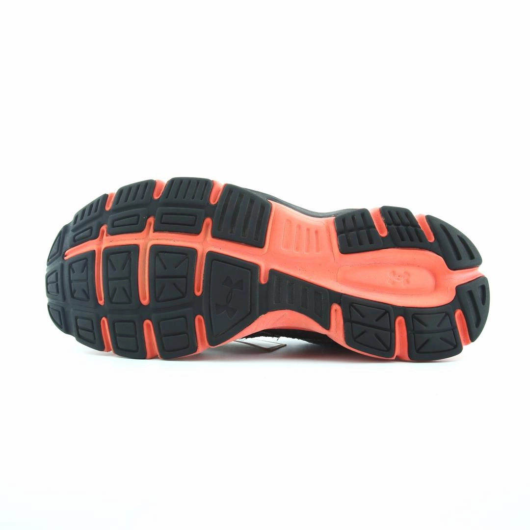 UNDER ARMOUR DASH Under Armour sport shoe shots