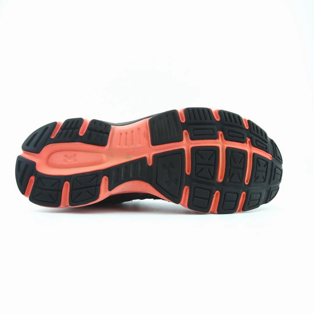 UNDER ARMOUR DASH Under Armour sport shoe shots