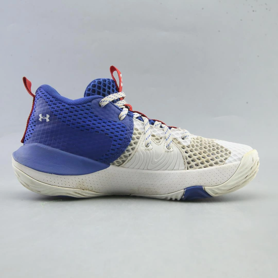 UNDER ARMOUR EMBIID 1 Under Armour trainer close-ups