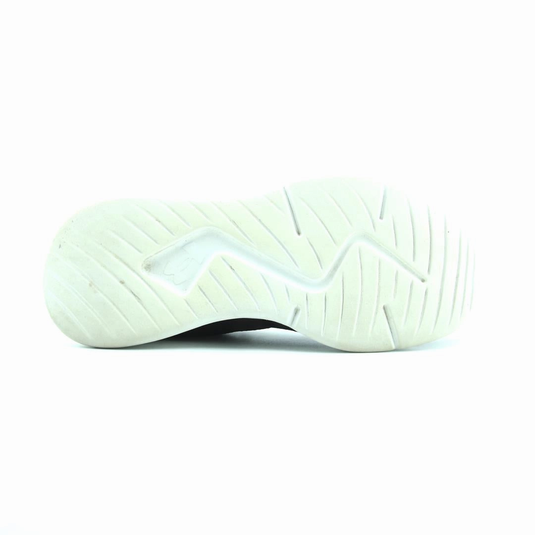 UNDER ARMOUR ESSENTIAL Under Armour sport shoe shots