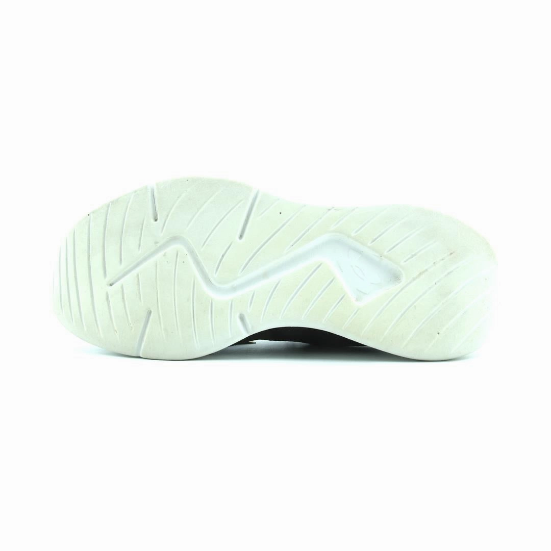 UNDER ARMOUR ESSENTIAL Under Armour sport shoe shots