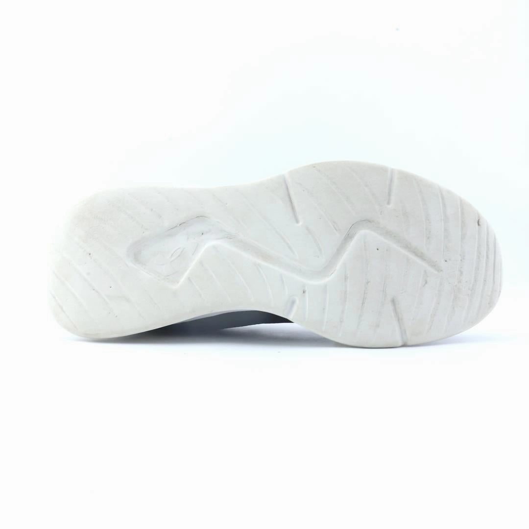 UNDER ARMOUR ESSENTIAL Under Armour sport shoe shots