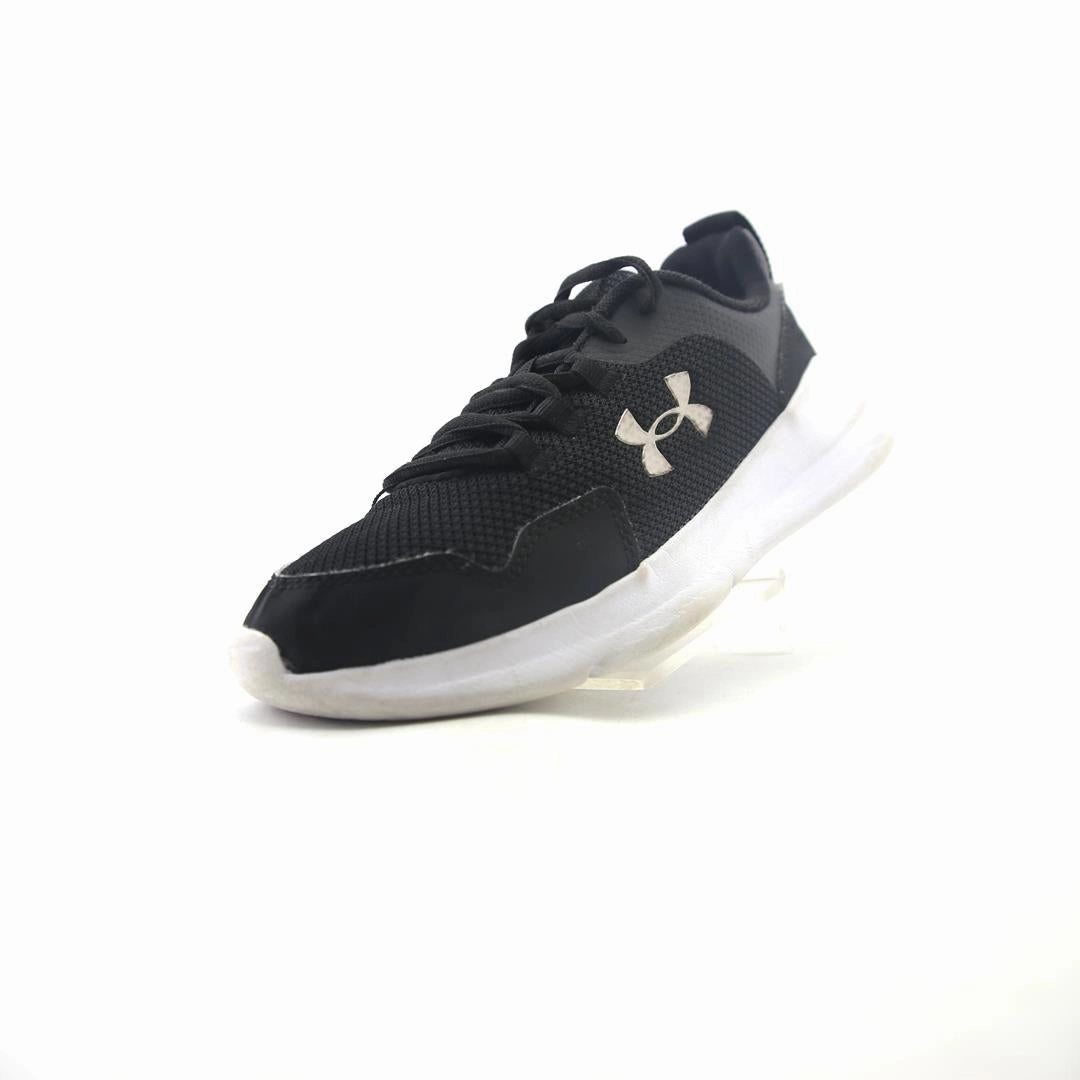 UNDER ARMOUR ESSENTIAL Under Armour trainer close-ups