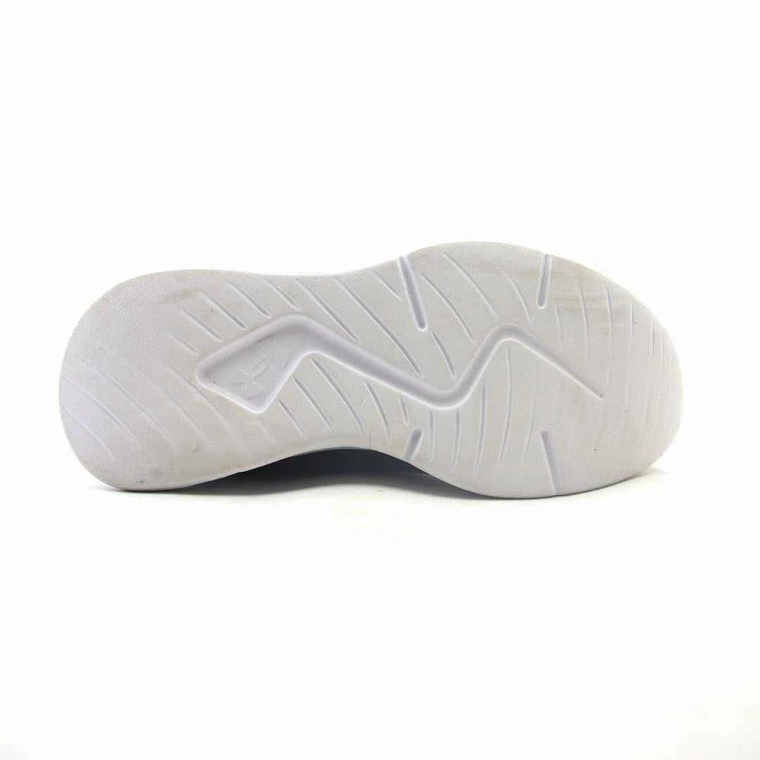 UNDER ARMOUR ESSENTIAL Under Armour trainer close-ups