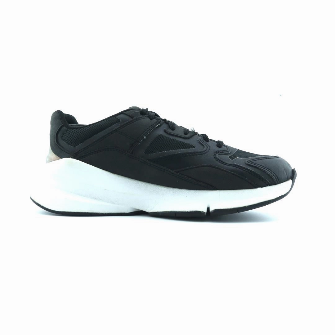 UNDER ARMOUR FORGE 96 CLRSHFT Under Armour sport shoe shots