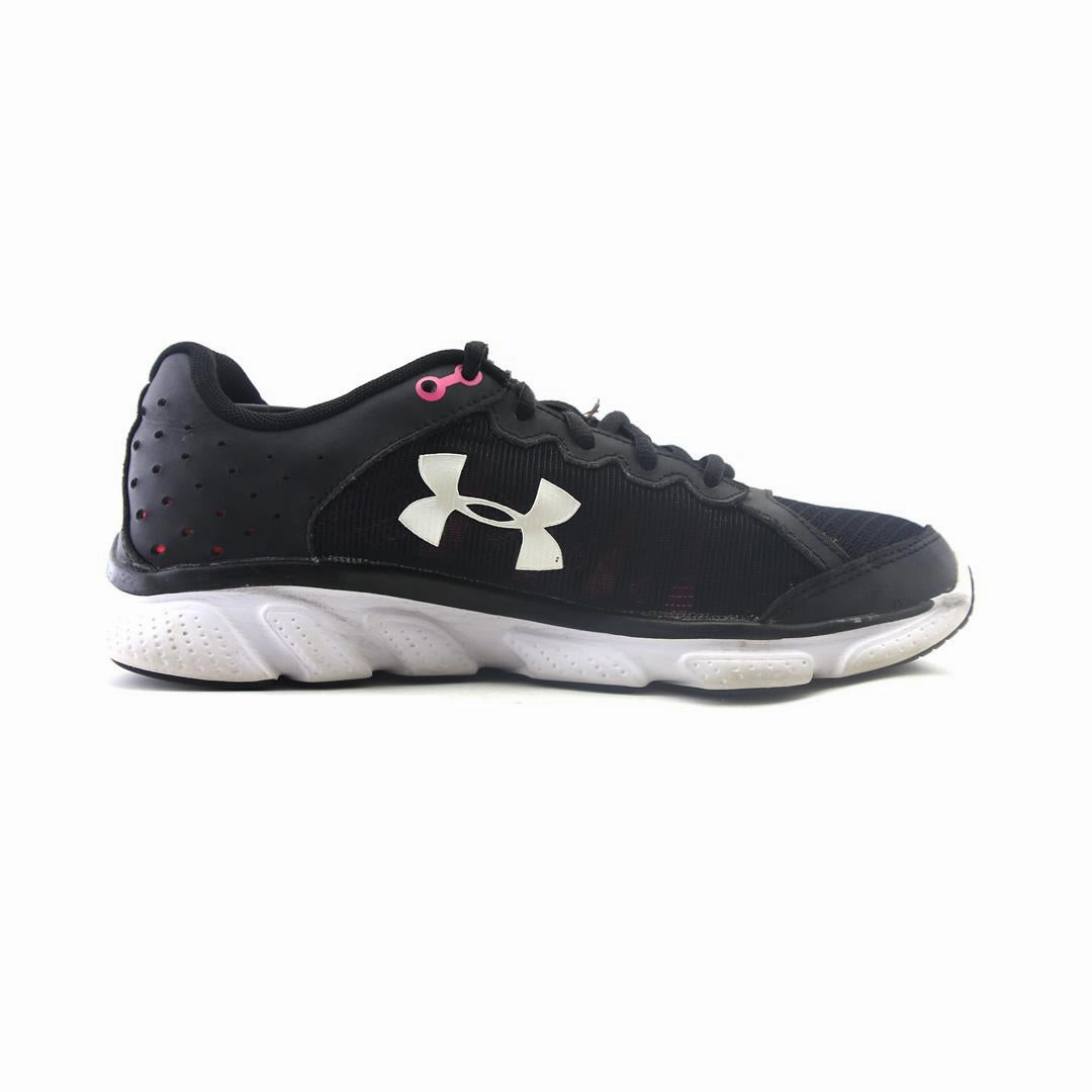 UNDER ARMOUR FREEDOM ASSERT 6 Under Armour trainer close-ups