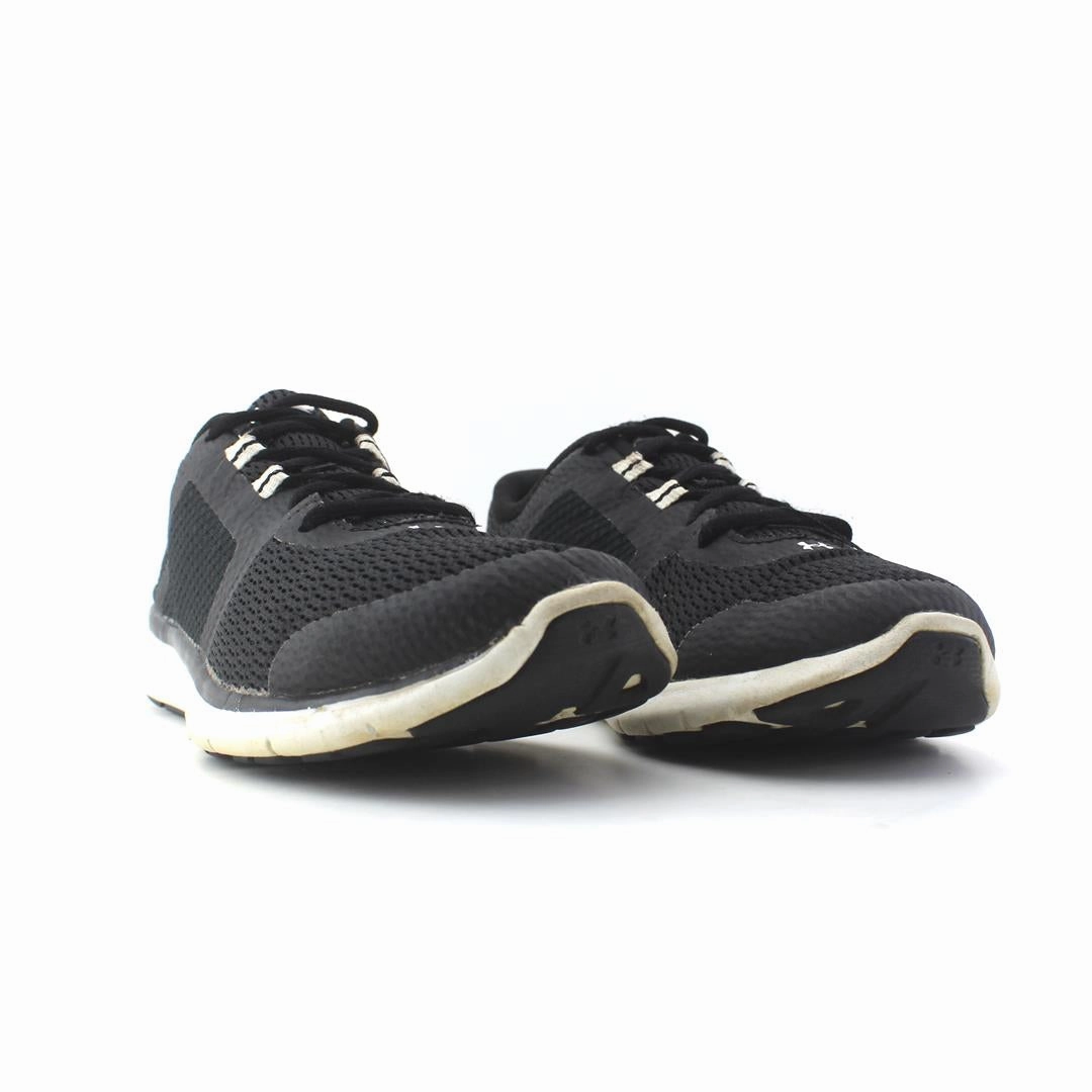 UNDER ARMOUR FUSE FST LIGHTWEIGHT Under Armour trainer close-ups
