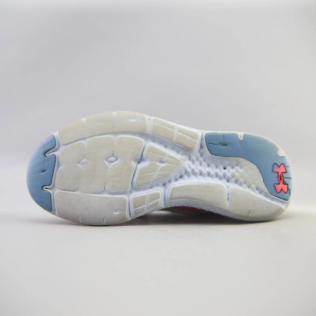 UNDER ARMOUR GGS CHARGED ROGUE 3 Under Armour trainer close-ups